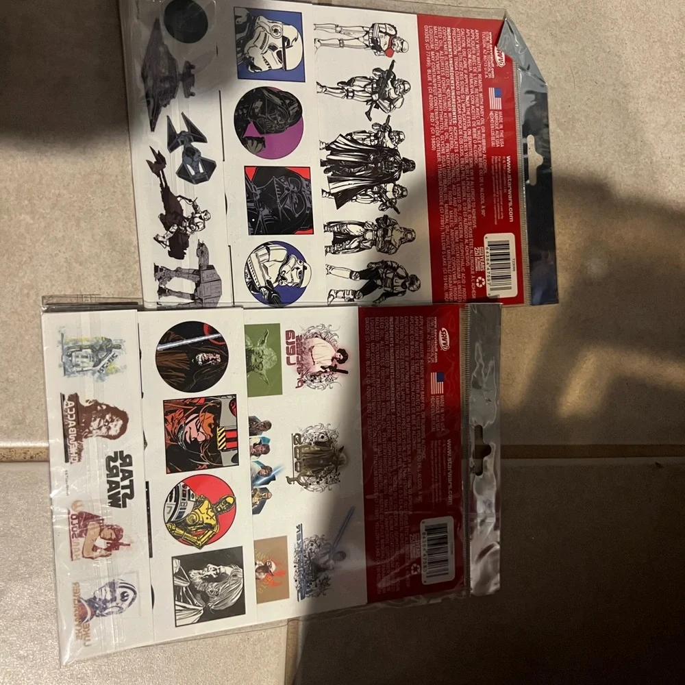 - 2 sets Star Wars tattoos